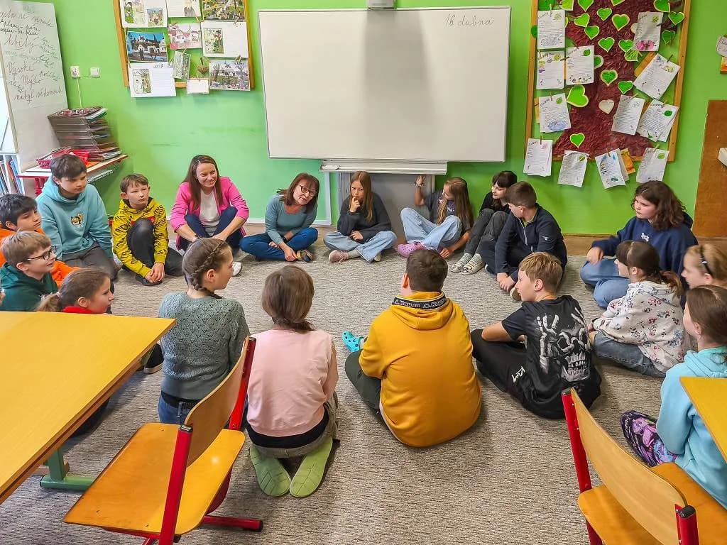 Fotografie z článku: English Together