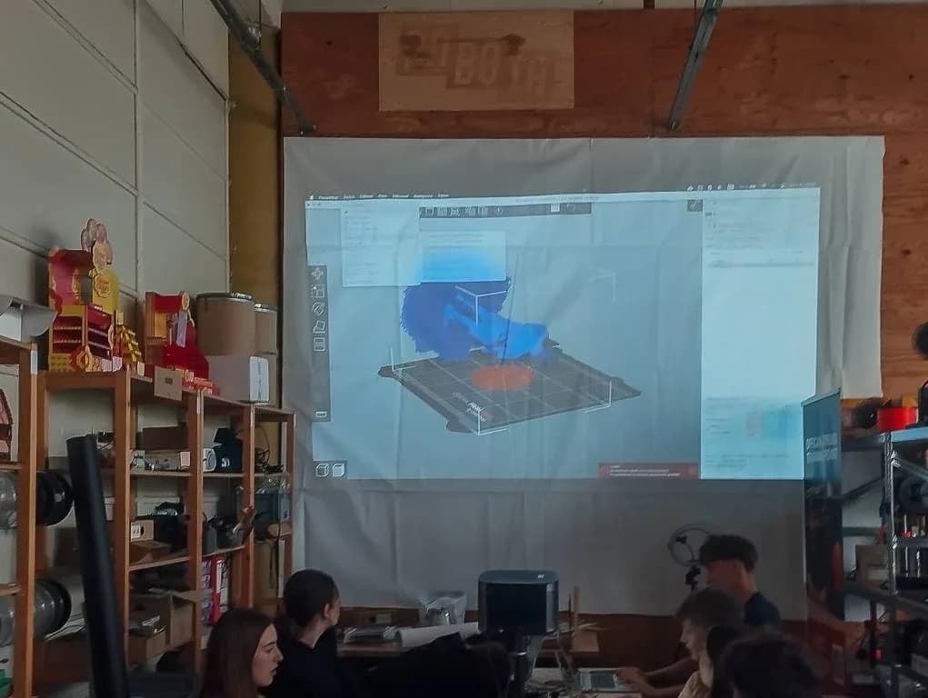 Fotografie z článku: Robotika ve Zlíně