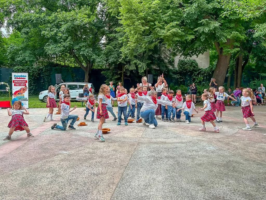 Fotografie z článku: Rozlučka se školkou
