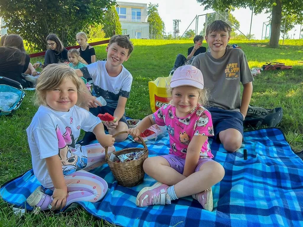 Fotografie z článku: Piknik se školkou na závěr školního roku
