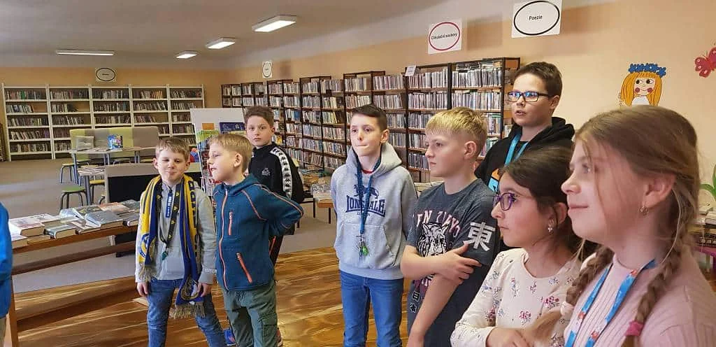 Fotografie z článku: Veverky v knihovně