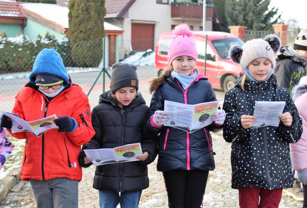 Česko zpívá koledy – společné zpívání ve ŠD